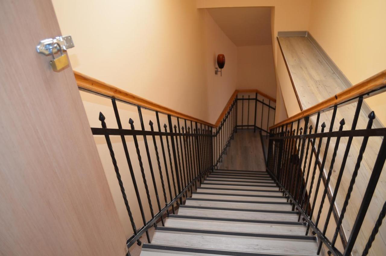 Holdfenyszallas Bed & Breakfast Szeged Bagian luar foto