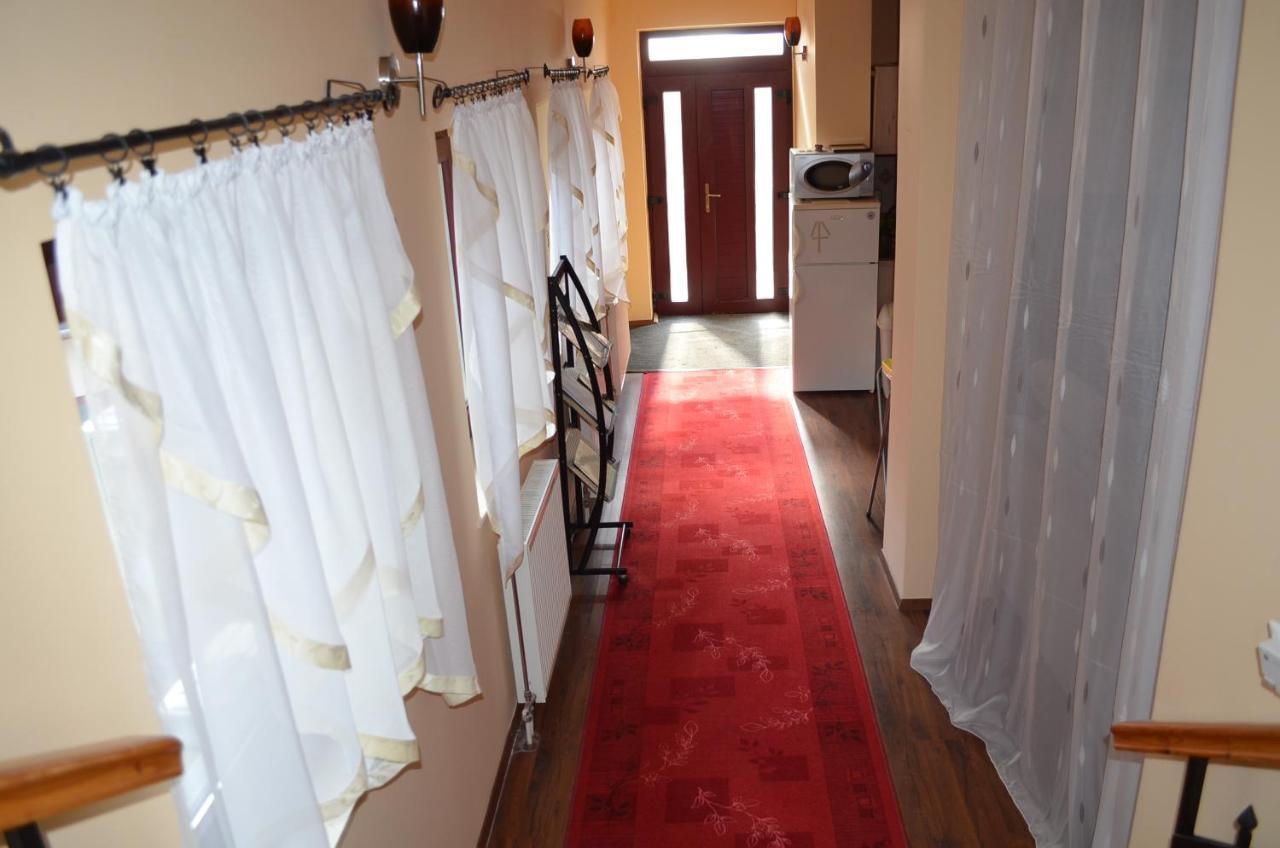 Holdfenyszallas Bed & Breakfast Szeged Bagian luar foto