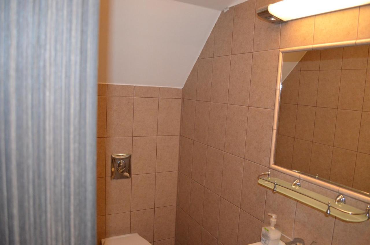 Holdfenyszallas Bed & Breakfast Szeged Bagian luar foto