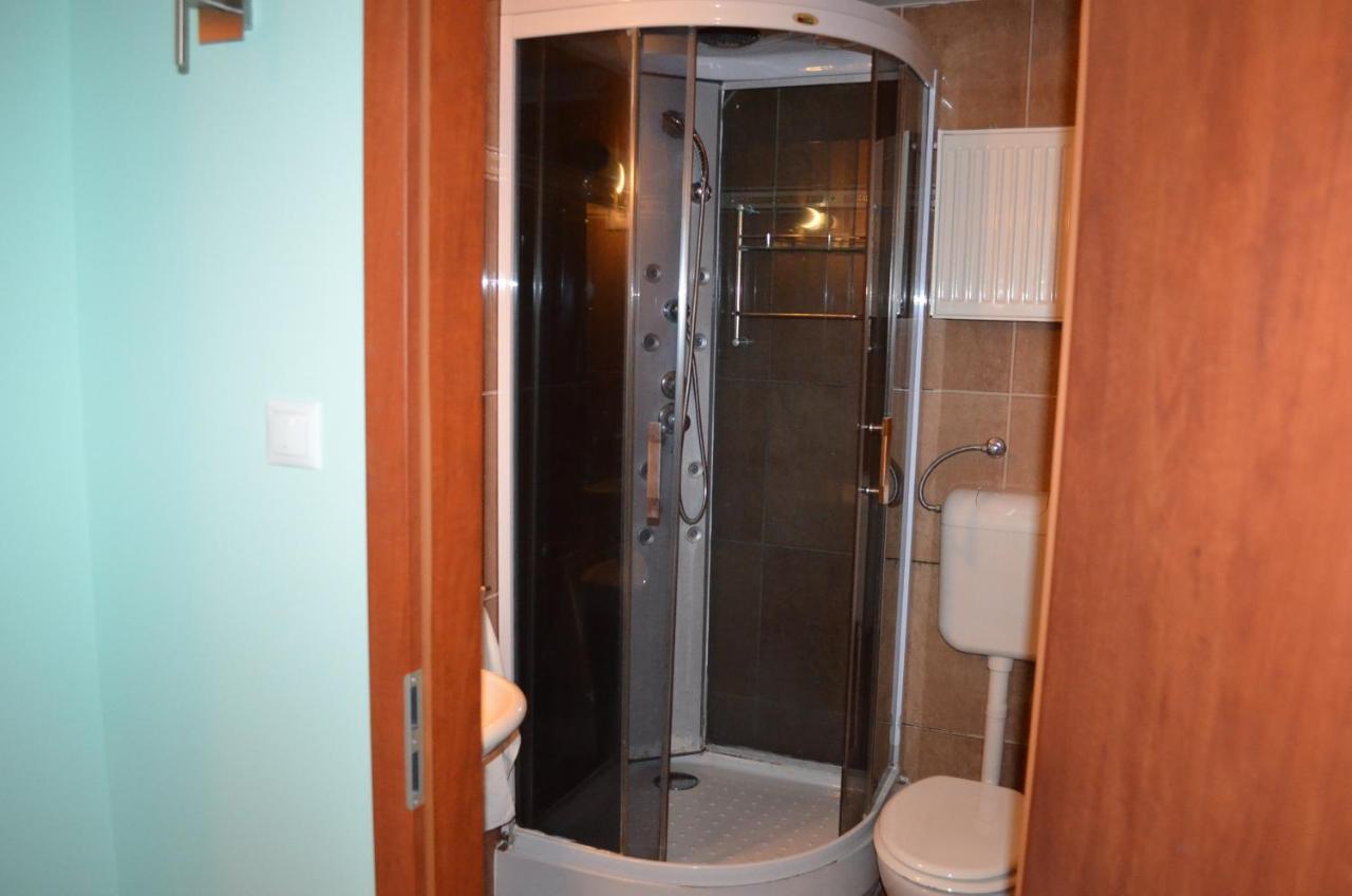 Holdfenyszallas Bed & Breakfast Szeged Bagian luar foto
