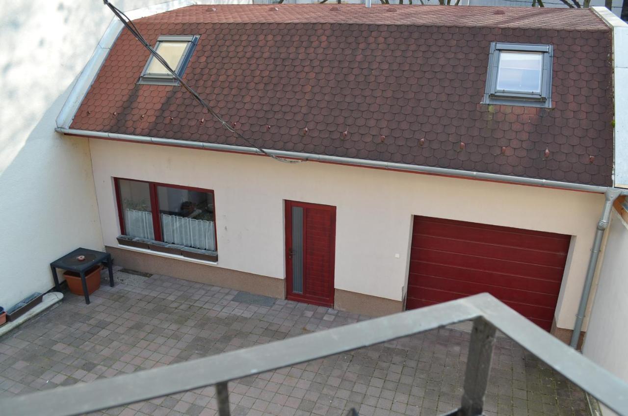 Holdfenyszallas Bed & Breakfast Szeged Bagian luar foto