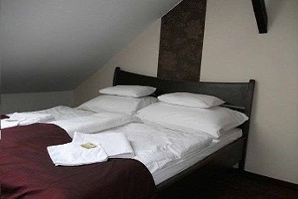 Holdfenyszallas Bed & Breakfast Szeged Bagian luar foto
