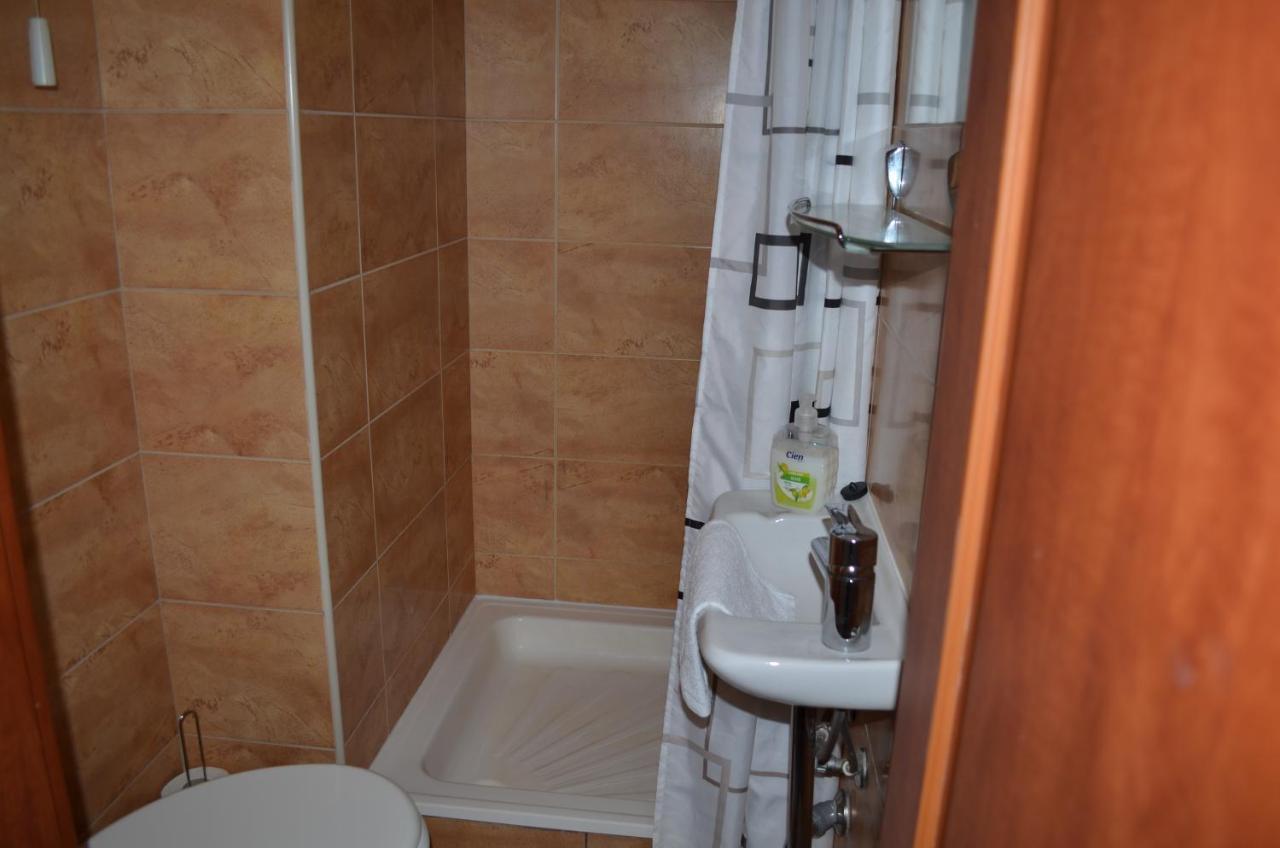 Holdfenyszallas Bed & Breakfast Szeged Bagian luar foto